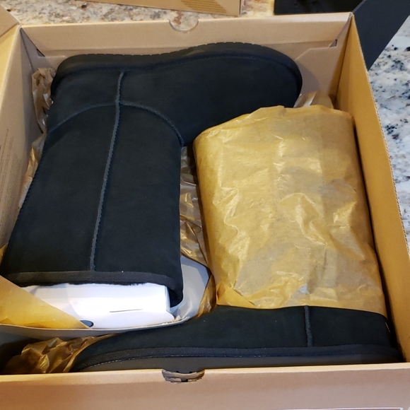 Koolaburra by Ugg Boots - Picture 7 of 10